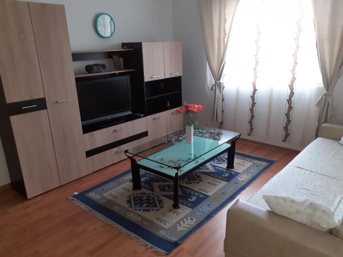 Apartament Ally'S Apartman Orsova Kültér fotó