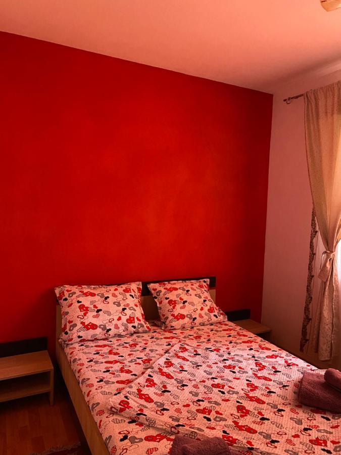 Apartament Ally'S Apartman Orsova Kültér fotó